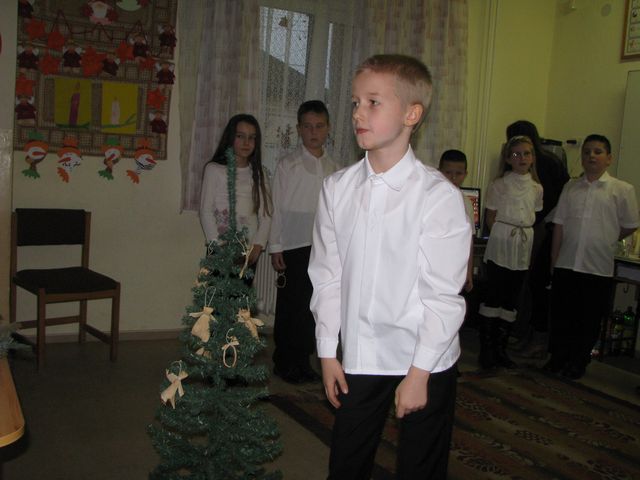 gal/Karacsony 3.a/img_4100.jpg